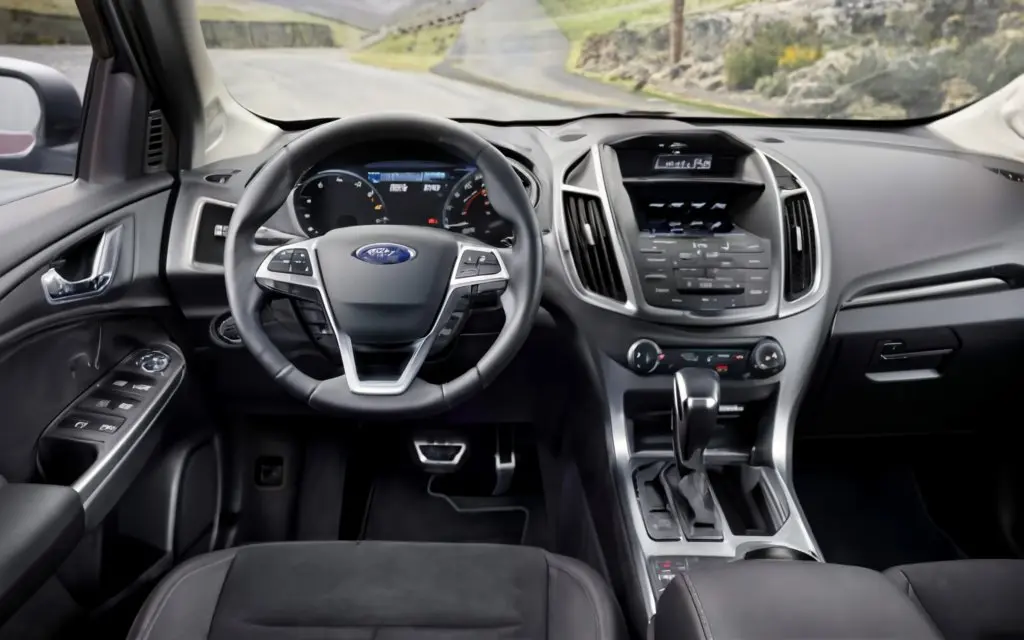 A Complete Guide to Installing Xtrons Ford Escape 2013